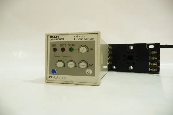 Inductive Linear Sensor controller with Base, PE-LA 10D, Fuji, Japan